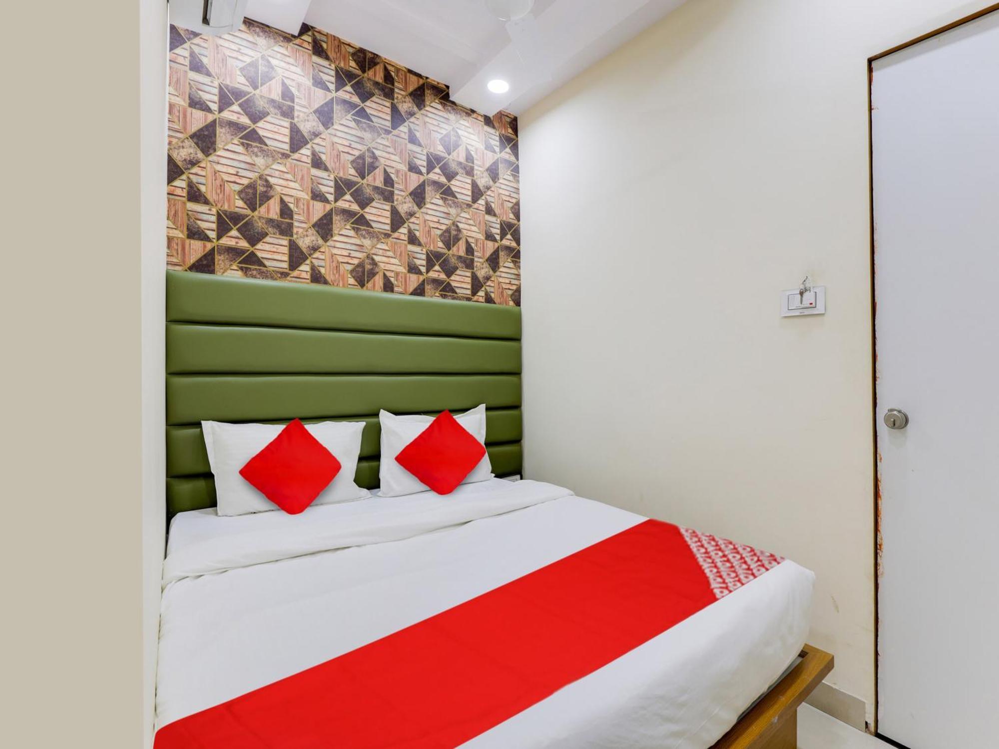 Hotel O Kb Villa อาเมดาบัด ภายนอก รูปภาพ