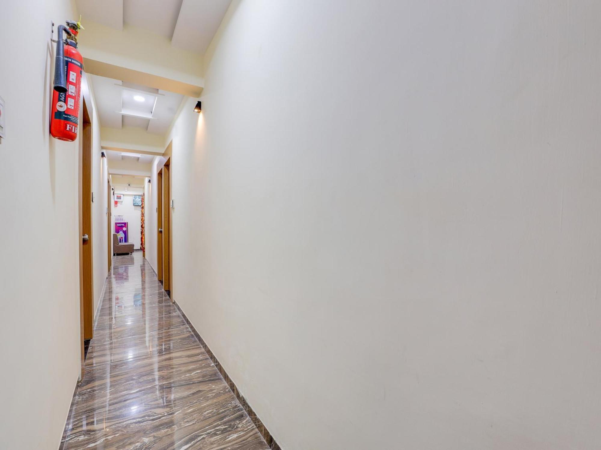 Hotel O Kb Villa อาเมดาบัด ภายนอก รูปภาพ